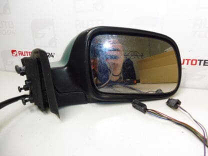 Pravé zrkadlo elektricky sklopné LQAD Peugeot 307 8149VT