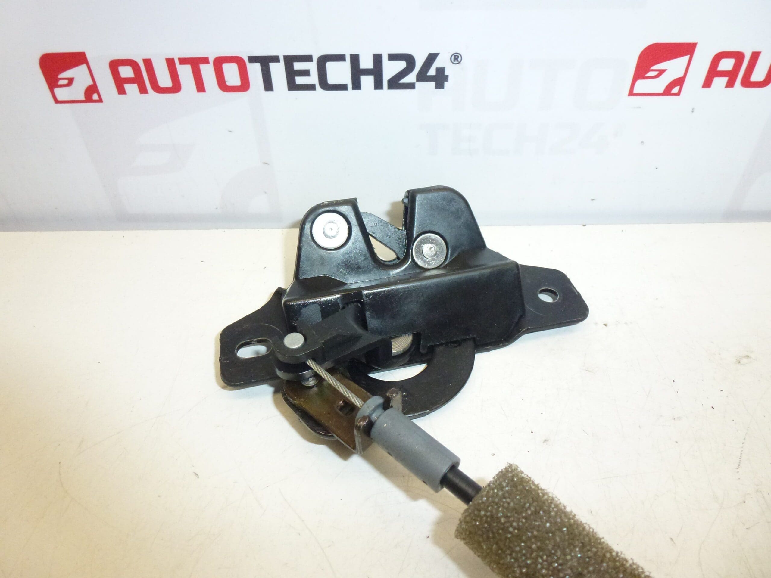 Zámok pravých krídlových dverí horný Citroën Berlingo II 8726C9 – Obrázok 2