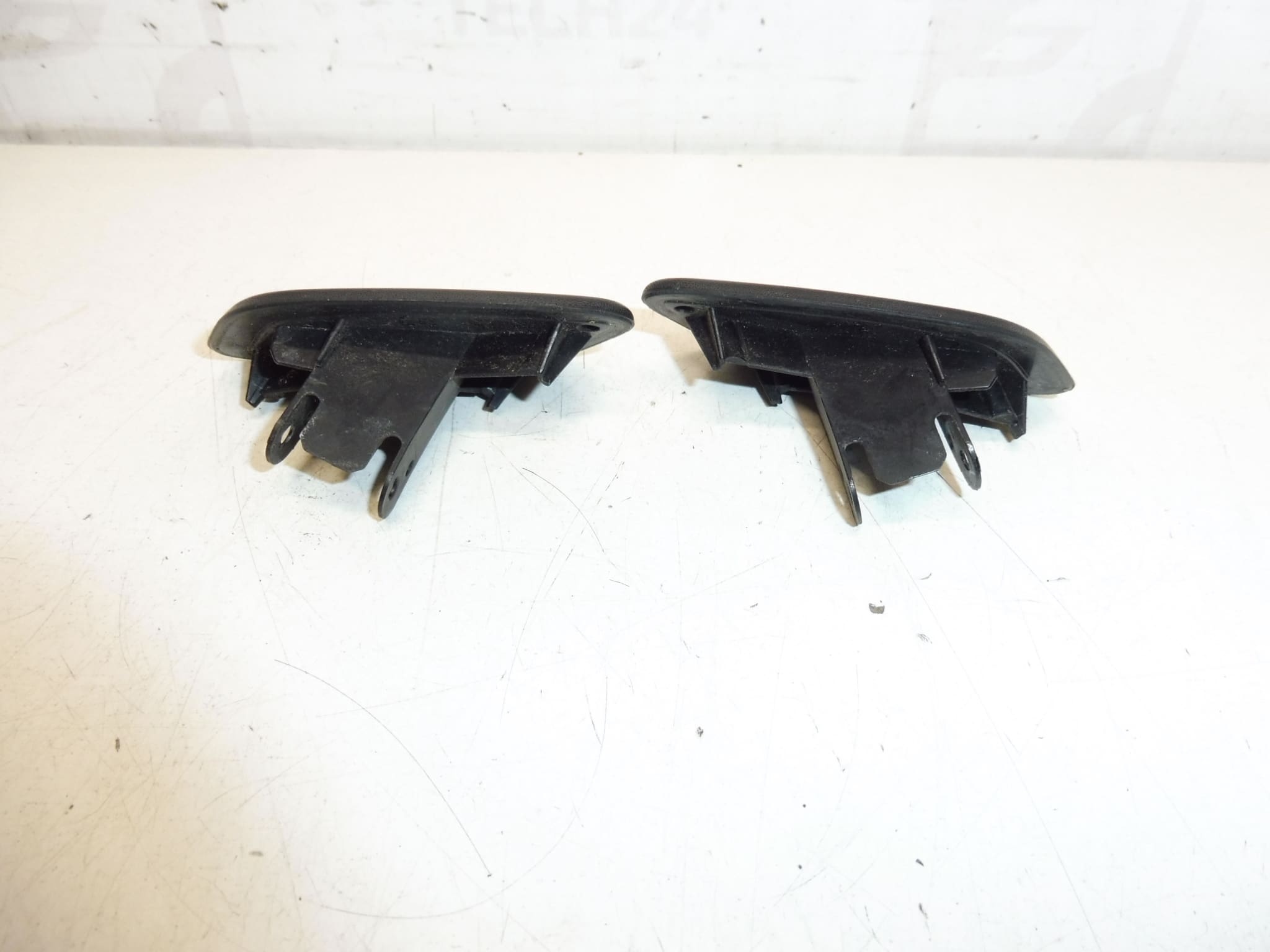 Kryty trysiek ostrekovačov svetlometov Peugeot 3008 5008 742294