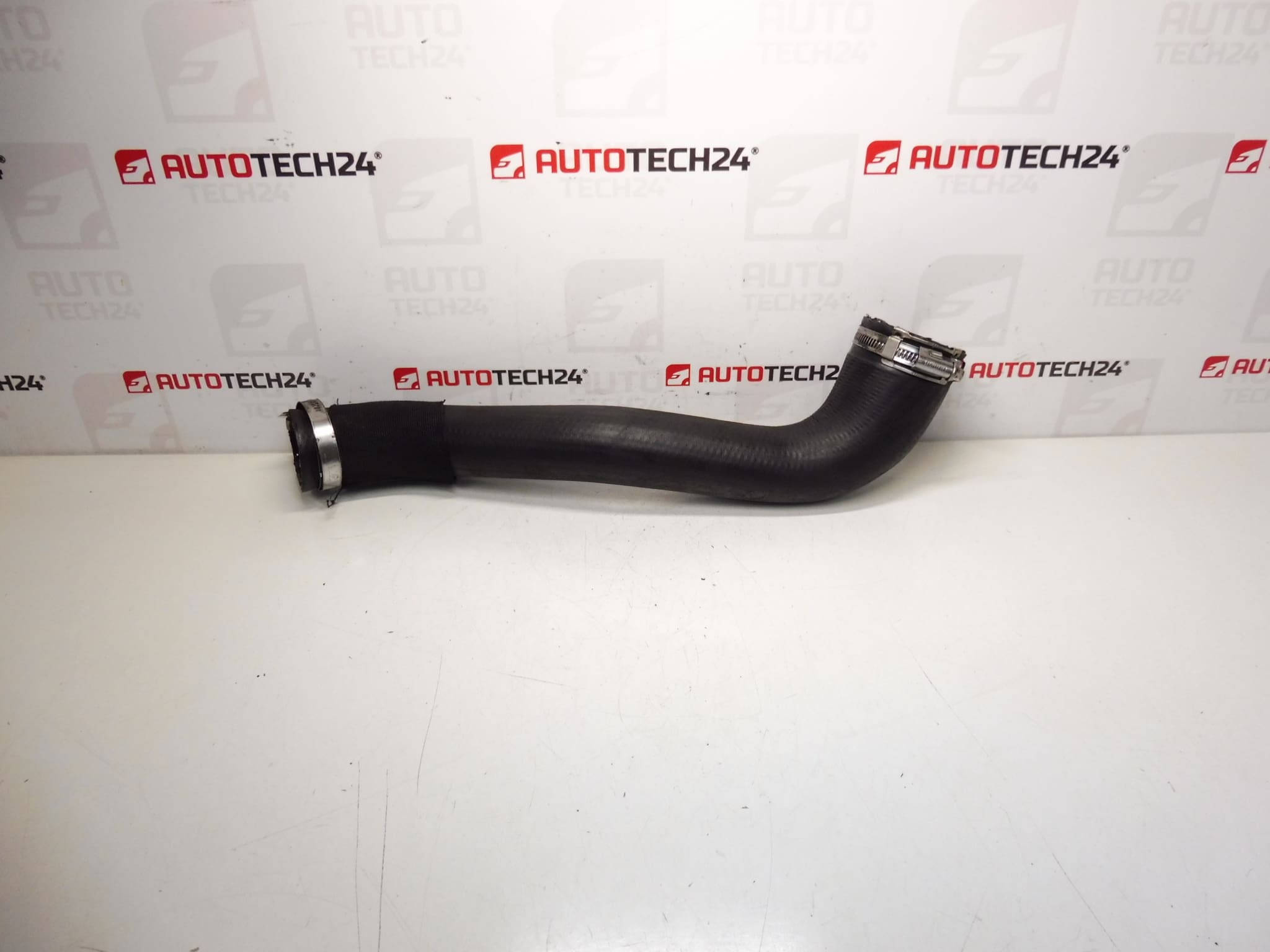 Vzduchová prípojka Citroën Peugeot 2.0 HDI 0382NH